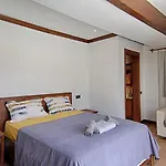 Villa De Bueyuek Havuzlu, Jakuzili Muestakil *