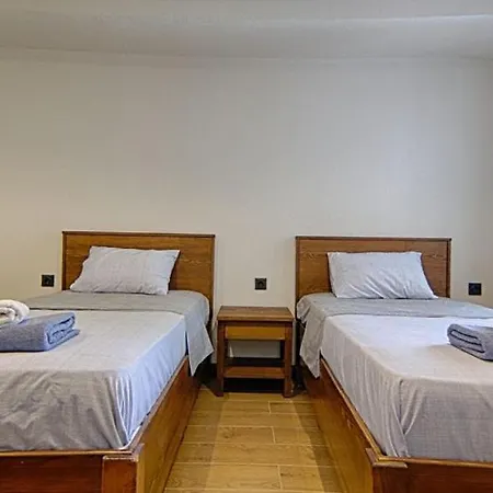 De Büyük Havuzlu, Jakuzili Müstakil Villa