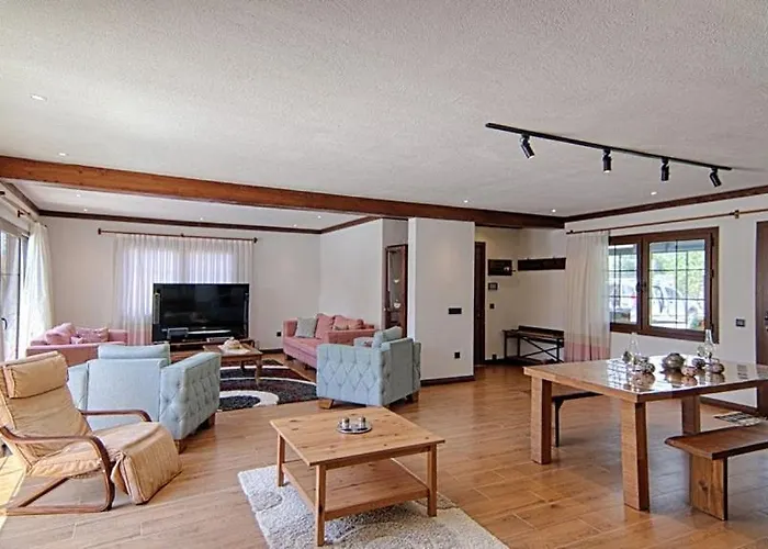 De Büyük Havuzlu, Jakuzili Müstakil Fethiye