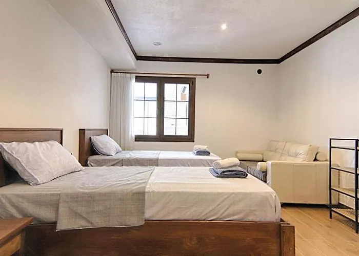 Villa De Bueyuek Havuzlu, Jakuzili Muestakil